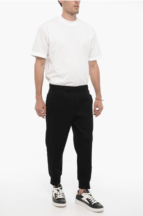 Eng geschnittene Jogginghose mit Kordelzug in der Taille in Schwarz - Image 4
