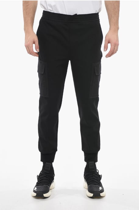Low-Rise Skinny Fit Cargo-Jogginghose in Schwarz - Image 1