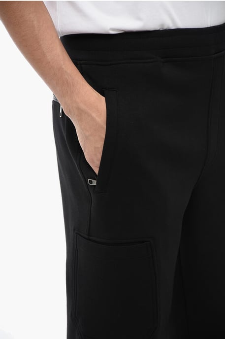 Cargo-Jogginghose aus Baumwollmischung mit Bündchen am Saum in Schwarz - Image 2