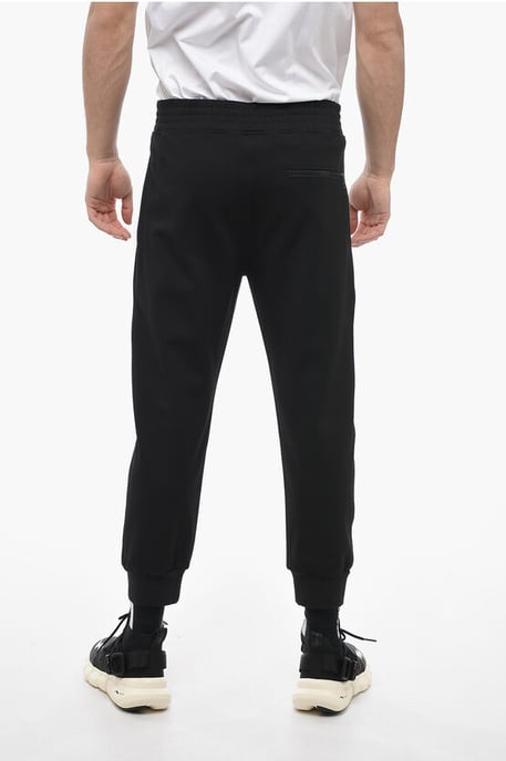 Skinny Fit JUMBLED BOLTS Jogginghose mit Stickereien in Schwarz - Image 2