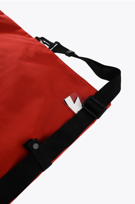 Nylon Maxi Bag mit abnehmbarem Schultergurt in Rot - Image 2