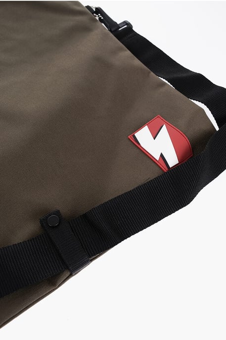 TwoTone Maxi Bag mit abnehmbarem Schultergurt in Grün - Image 2