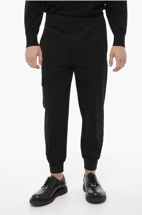 Skinny Fit Cargohose mit Kordelzug in der Taille in Schwarz - Image 1