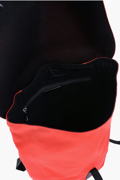 Zweifarbiger CITY FLAP Nylon-Rucksack in Nero, Rosso - Image 4