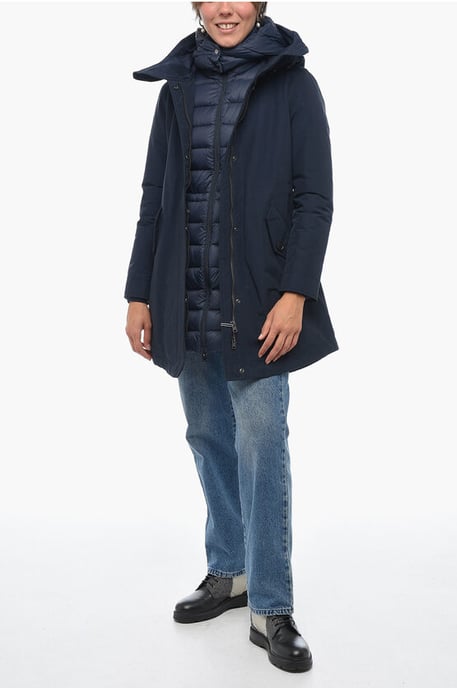 Einfarbige Daunenjacke mit herausnehmbarem Innenfutter in Blau - Image 4