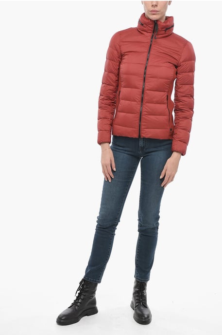 TECH SHORT Daunenjacke mit versteckter Kapuze - Image 4