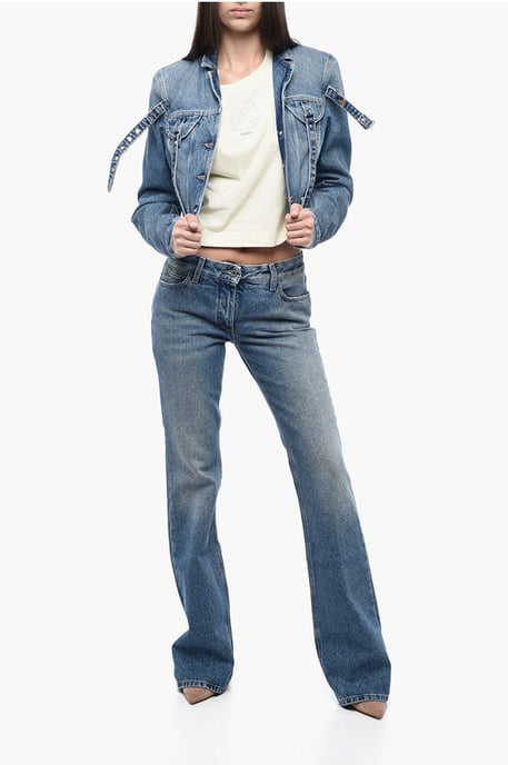 Jeansjacke im verkürzten Schnitt mit Harness-Detail in Blau - Image 4
