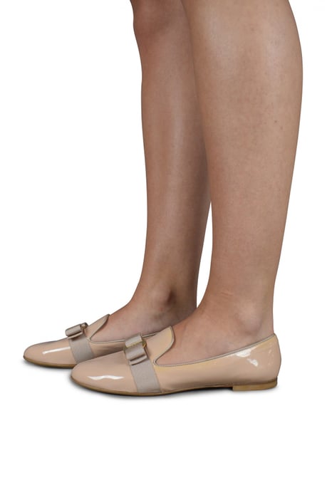 Salvatore Ferragamo Scotty Loafer Beige - Image 2
