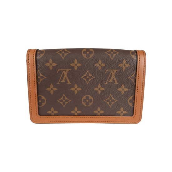 Louis Vuitton Dauphine-Gürteltasche aus Canvas mit Monogramm auf der Rückseite – 10er - Image 4