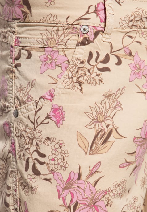 Amor, Truth & Trust Damen ATT JEANS Feminine Jeansshorts mit floralem All-Over Print Lola beige - Image 3