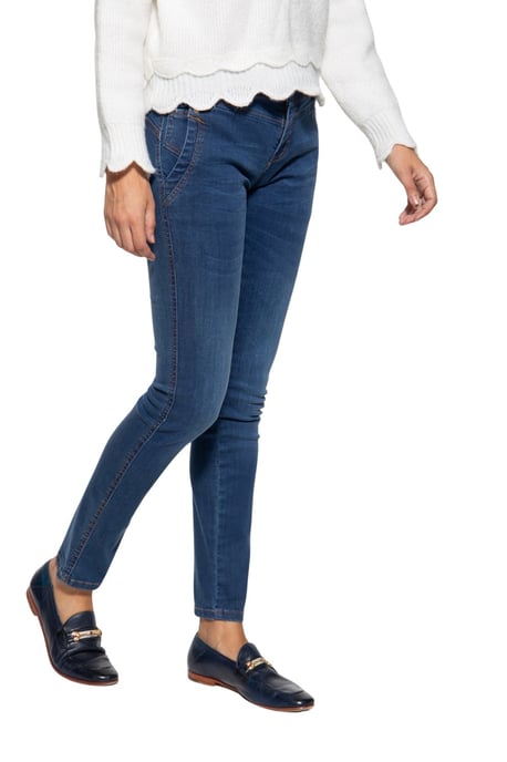 Amor, Truth & Trust Damen ATT JEANS Damen Jeans mit legeren Waschungen Zoe blau - Image 1