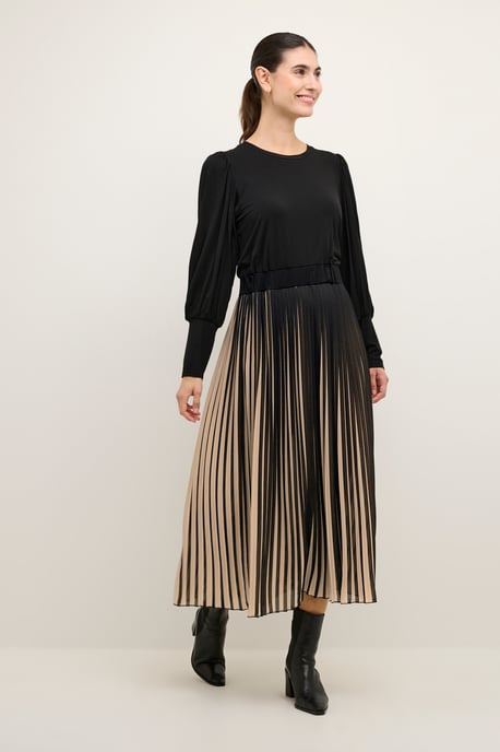 Jersey-Kleid im Relaxed Fit black - Image 1