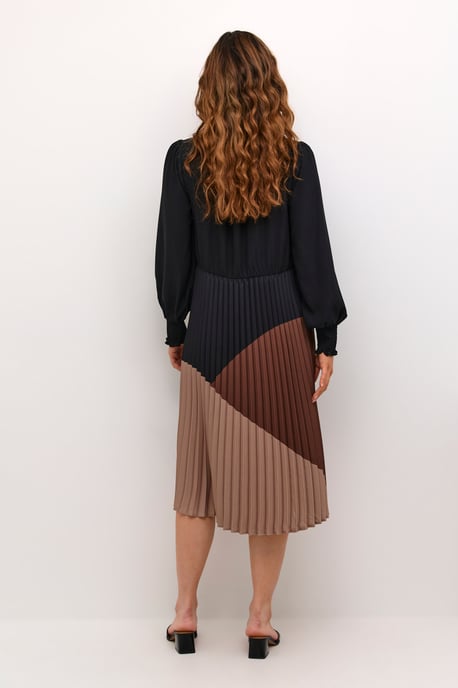 Kleid Feminine - Image 5