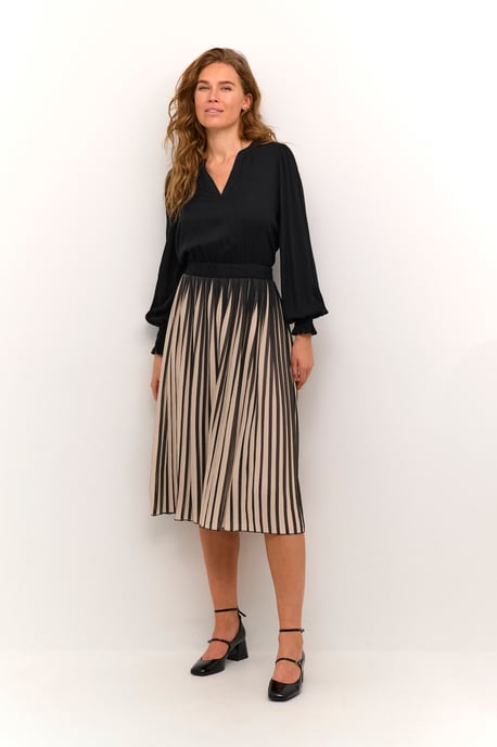 Kleid Feminine - Image 1