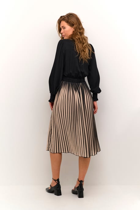 Kleid Feminine - Image 3