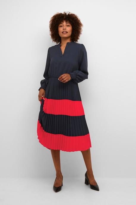 Kleid Feminine - Image 1