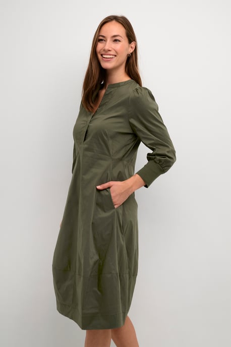 Kleid Feminine Silhouette Gebranntes Olivgrün - Image 4