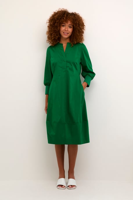 Kleid Weibliche Silhouette Fröhliches Grün - Image 1