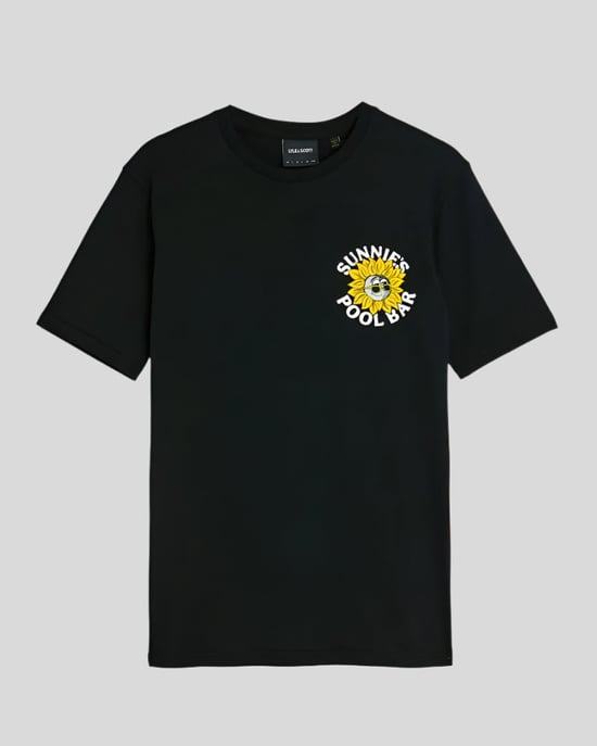 Lyle & Scott Sunnies T-Shirt mit Poolbar-Grafik – Schwarz - Image 5