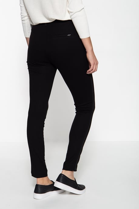 Amor, Truth & Trust Damen ATT JEANS Stretchhose mit seitlichem Streifen Ruby schwarz - Image 4