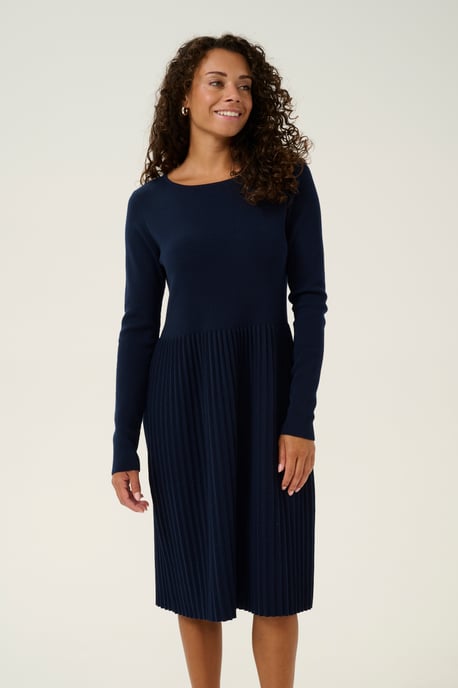Kleid Feminine - Image 3