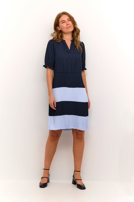 Kleid Feminine - Image 1
