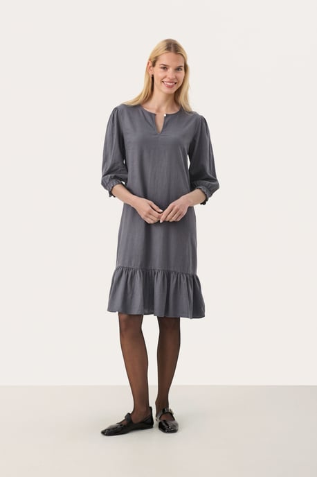 Kleid Feminine Form - Image 1
