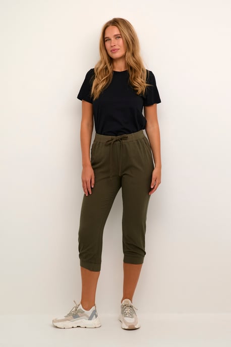Caprihose Regular fit Grape Leaf green - Image 1