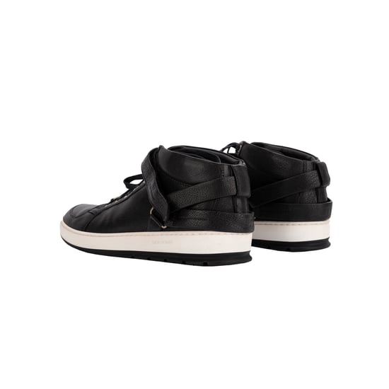 Schwarz-weiße Sneaker – 10er - Image 3