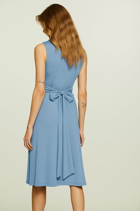 Staubig hellblaues ärmelloses Jerseykleid mit Taillenband aus Viskose und Elastan - Image 3