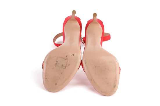 Gianvito Rossi Portofino 100 mit Kristallen verzierte rote Satin-Sandalen - Image 5