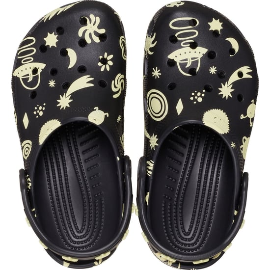 Crocs Classic Graphic Thermoplastische Schwarze Slipper - Image 5