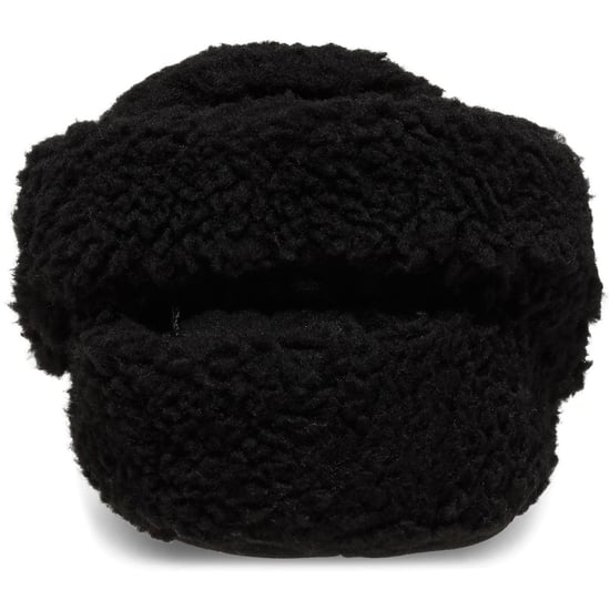 Crocs Classic Cozzzy Slipper Damen Hausschuhe aus Polyester in Schwarz - Image 2