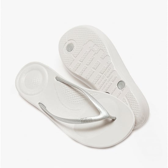 Fitflop Iqushion Damen Ergonomische Zehensteg Flip-Flops Silber - Image 3