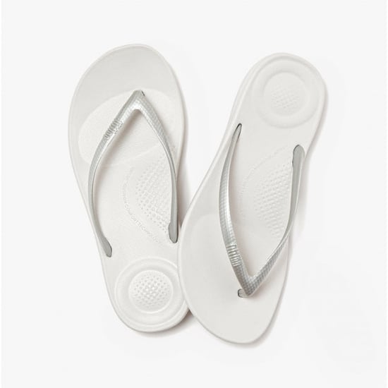 Fitflop Iqushion Damen Ergonomische Zehensteg Flip-Flops Silber - Image 4
