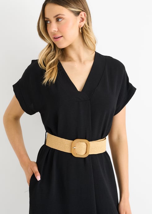 Schwarzes Air Flow Kleid mit Gürtel in Übergröße - Image 2