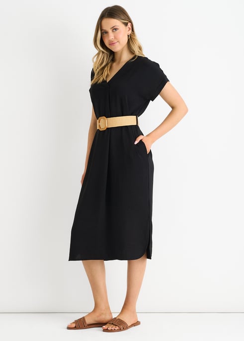 Schwarzes Air Flow Kleid mit Gürtel in Übergröße - Image 3