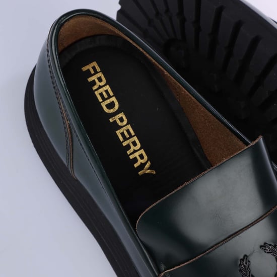 Herren Fred Perry Leder Slipper in Grün - Image 6