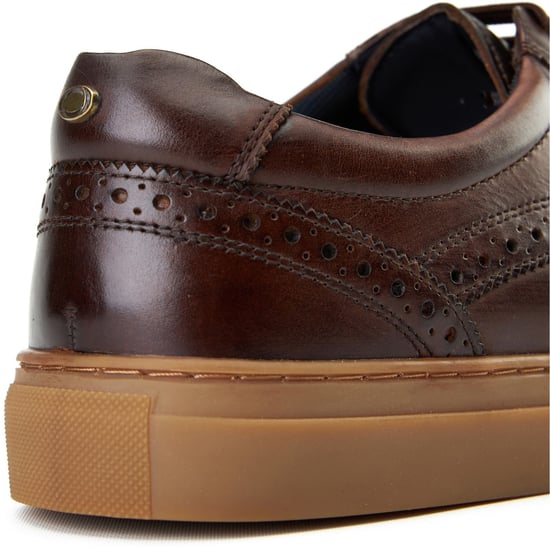 Base London Clapton Lederschuhe Für Männer In Verbranntem Braun Mit Brogue Muster - Image 6