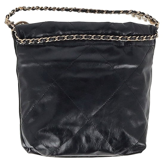 Chanel 22 gesteppte Mini-Hobo-Tasche aus schwarzem, glänzendem Kalbsleder - Image 4