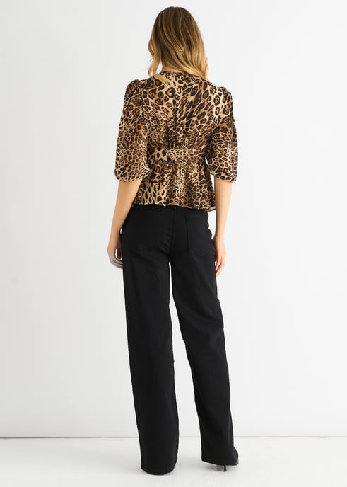 Braune Bluse mit Tiermotiv und Schößchen am V-Ausschnitt - Image 4