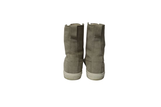 Common Projects „Turnier“ High-Top-Sneakers aus Shearling in grauem Wildleder - Image 4