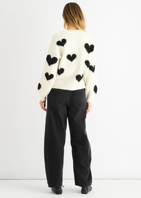 Cremefarbener Kontrast-Herz-Übergroßer Strickpullover - Image 4