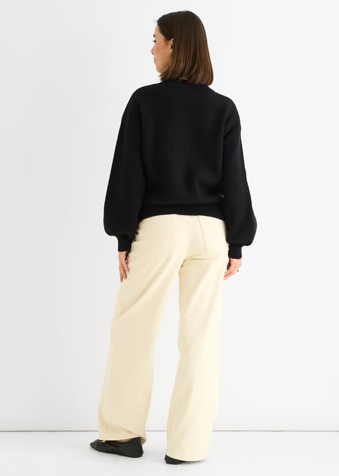 Schwarzer Pullover mit Kontrastschleifenmuster in Übergröße - Image 4