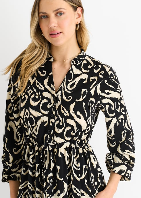 Schwarzes Ikat-Print Maxikleid mit gebundener Taille - Image 2