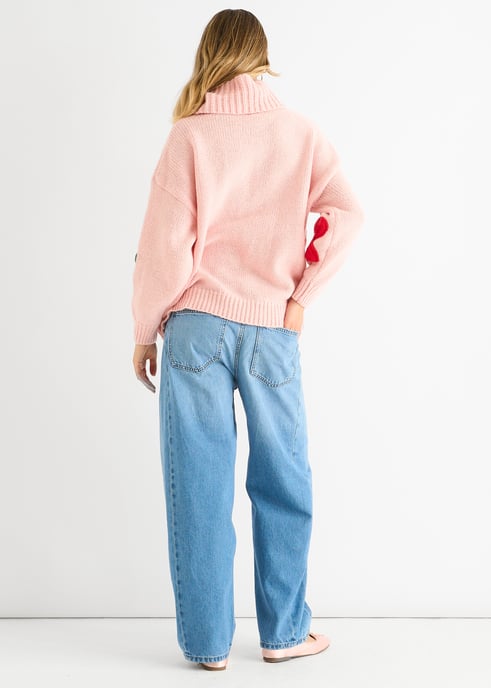Rosa Pullover mit Blumenapplikationen in Übergröße - Image 4