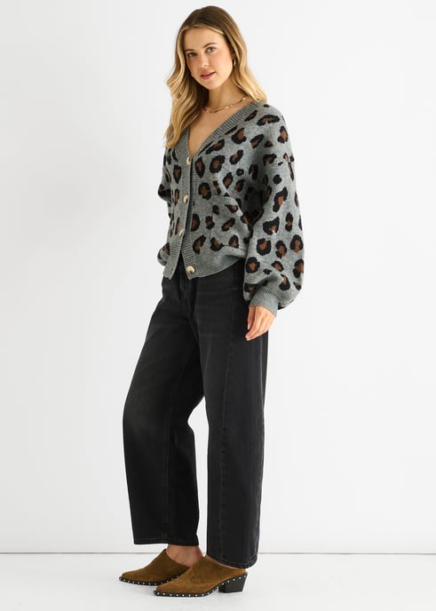 Graue kurze Strickjacke mit Tiermuster - Image 3