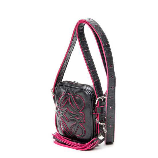 Mini Anagram Tassel Crossbody Umhängetasche - Image 2