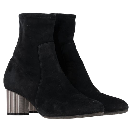 Ferragamo – Catania – Stretch-Stiefeletten aus schwarzem Wildleder - Image 4