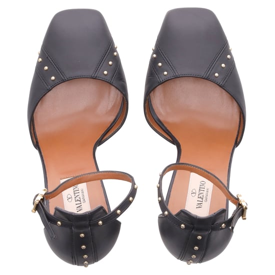 Valentino – Pumps mit Knöchelriemen und Nieten aus schwarzem Leder - Image 5
